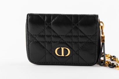 DIOR
Porte-cartes modèle Dior Caro, en cuir...