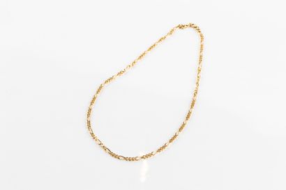Alternating 1/3 link yellow gold chain. Lobster...