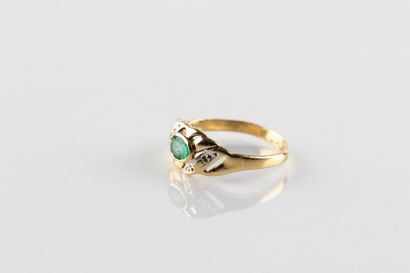 Bague jonc en or à décor mouvementé, ajouré,...