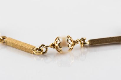 Yellow gold bracelet with rigid, rectangular...