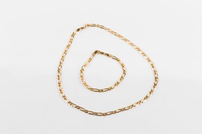 Collier et bracelet en or jaune maille alternée...