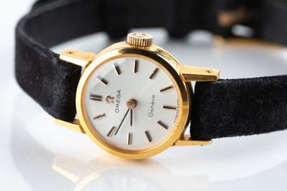 OMEGA- Genève vers 1960. 
Montre de dame...