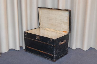 LOUIS VUITTON - Circa 1920
Malle de voyage...