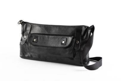 JEAN-PAUL GAULTIER
Sac bandoulière en cuir...