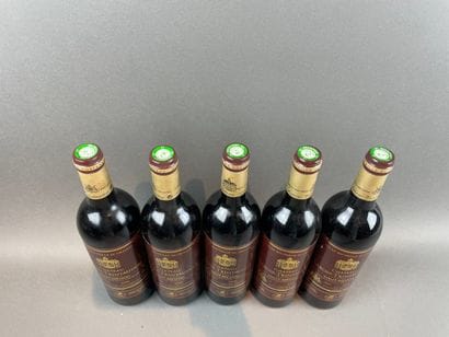 11 btls Château Larose-Trintaudon 2000 -...