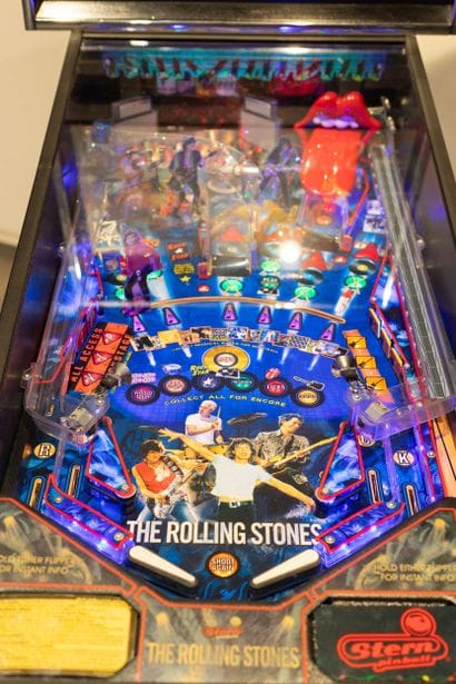 STERN PINBALL
Rolling Stones-themed pinball...
