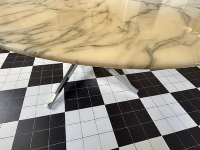 Florence KNOLL (1917-2019)
Grande table modèle...