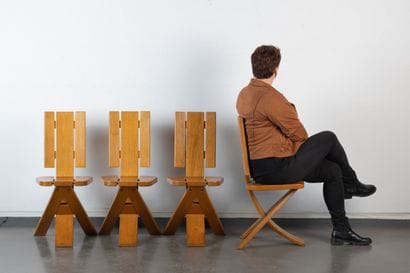 Editions SELTZ
Suite de 4 chaises en orme,...