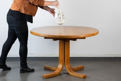 Pierre CHAPO (1927-1987)
Table ronde en orme...