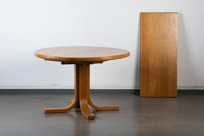 Pierre CHAPO (1927-1987)
Table ronde en orme...
