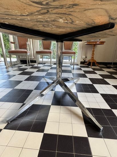 Florence KNOLL (1917-2019)
Grande table modèle...