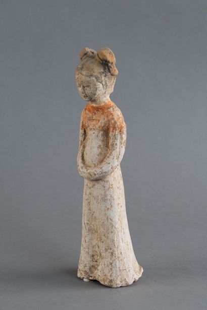 CHINE - STYLE TANG
Statuette de dame de cour...