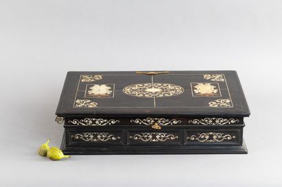 Writing box with ivory inlay (Loxodonta africana),...