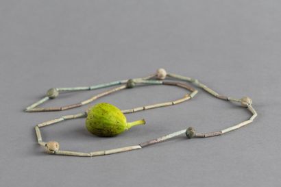 Collier en fritte. 
Egypte
Expert : Antoine...