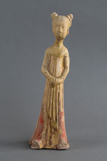 CHINE - STYLE TANG
Statuette de dame de cour...