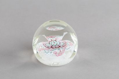 Boule presse-papier à facettes millefiori
XXe...