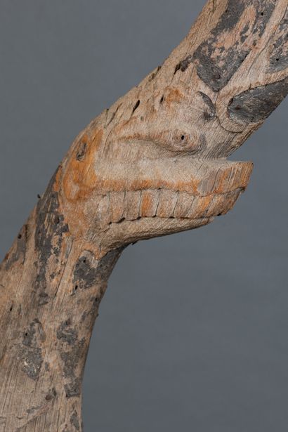 THAILANDE - XIXe siècle 
Chofa en bois sculpté...