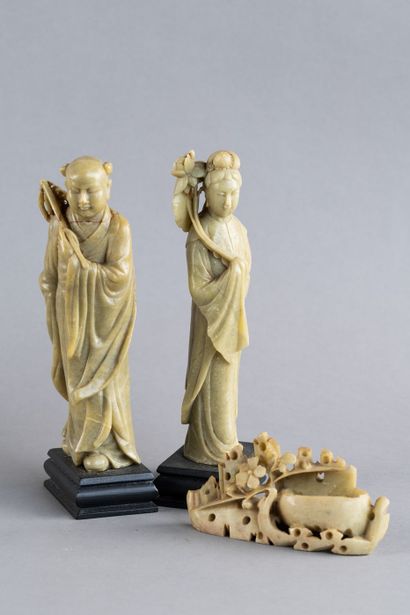 CHINE - XXe siècle
Couple d'immortels debout...