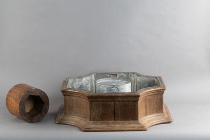 Oak chiller with four molded sides and quarter-circle...