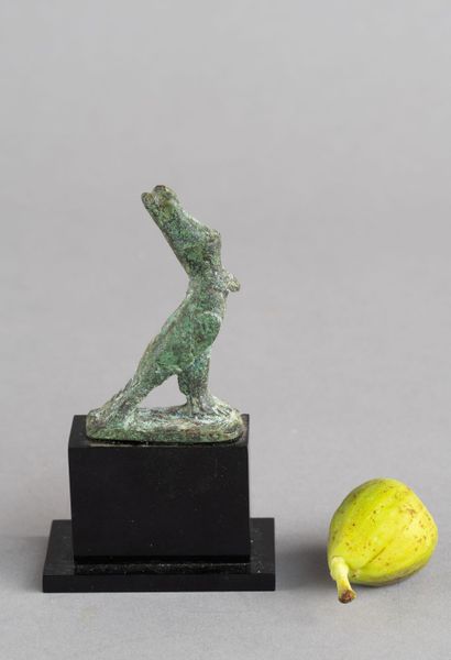 Statuette depicting the falcon Horus wearing...