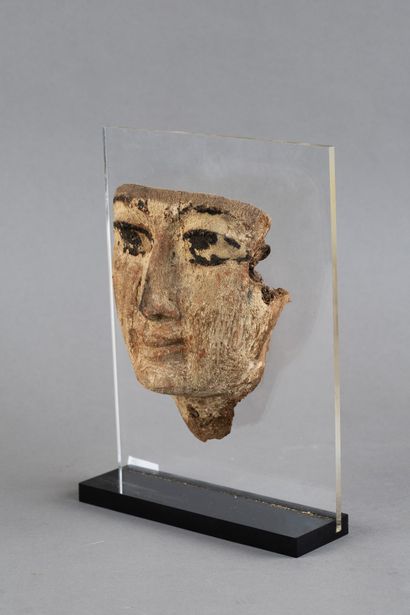 Anthropomorphic wooden sarcophagus mask....