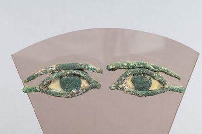 Pair of eyes made of bronze and calcite
Late...