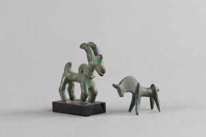 Set consisting of two stylized zoomorphic...