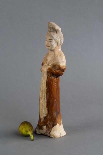CHINE - Dynastie TANG (618-907)
Statuette...