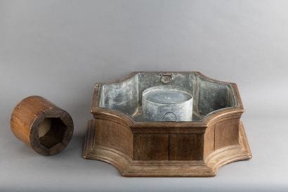Oak chiller with four molded sides and quarter-circle...