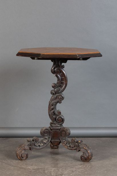 Side table with an octagonal top in star-patterned...