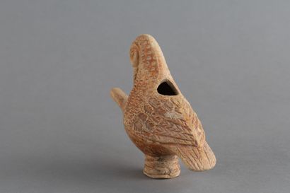 Guttus représentant un oiseau sur piédouche...