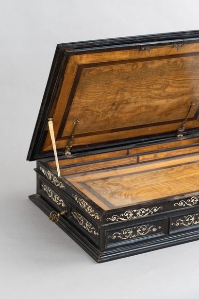 Writing box with ivory inlay (Loxodonta africana),...
