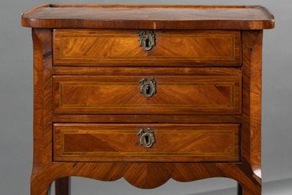 Rosewood veneer chest of drawers, with green-stained...