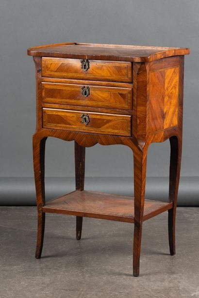 Rosewood veneer chest of drawers, with green-stained...