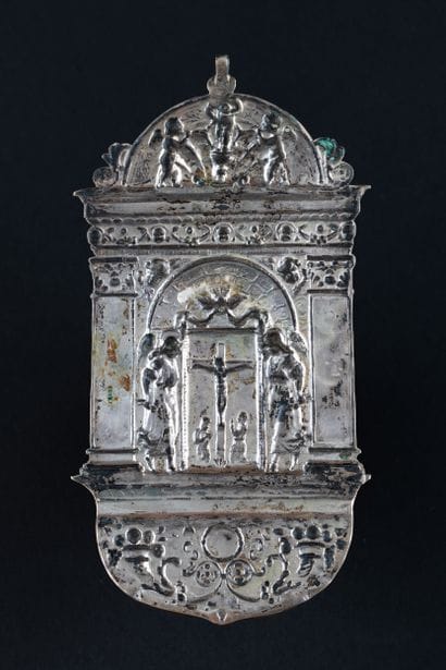 Silver (800) CESSOR. 
Foreign craftsmanship...