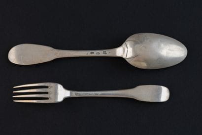 CUILLER A SOUPE ET FOURCHETTE DE TABLE en...