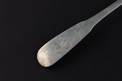 LOUCHE en argent (950).
DPTS, orfèvre JD,...