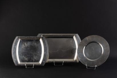 SET OF TWO SILVER (950) PLATES. 
PARIS, BANCELIN,...