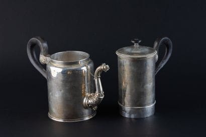 CAFETIERE A FILTRE en argent (950).
PARIS,...