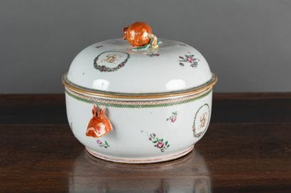 CHINE, Compagnie des Indes
Soupière en porcelaine...