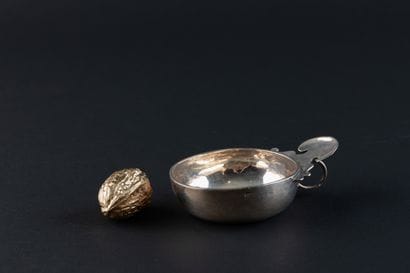 TASSE A VIN en argent (950).
PARIS, Jean...