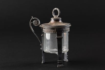 MOUTARDIER en argent (950).
PARIS, 1819-1838....