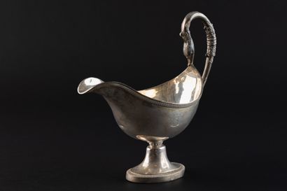 SAUCIERE en argent (950).
PARIS, Quentin...