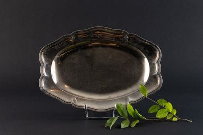 PLAT en argent (950).
PARIS, Nicolas-Clément...