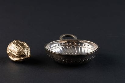 TASSE A VIN en argent (950).
PARIS, 1787-1788....
