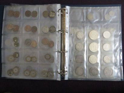 France - Collection de + 200 monnaies dans...