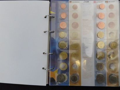 Euros - Collection de + 450 monnaies de 1999...