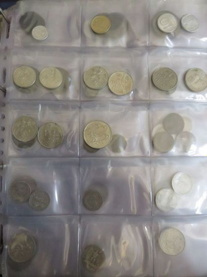 Collection de + 520 monnaies étrangères dans...