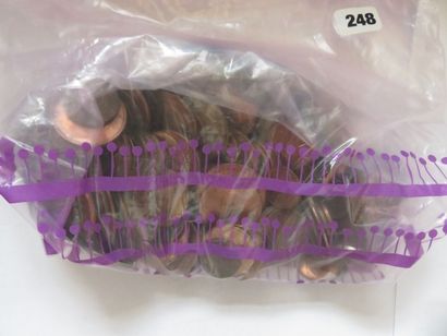 Lot de + 300 monnaies diverses la plupart...