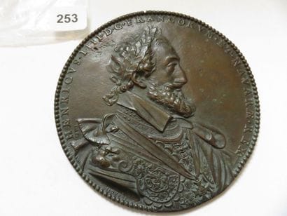 Médaille de Henri IV 1606 - A/ Buste cuirassé...